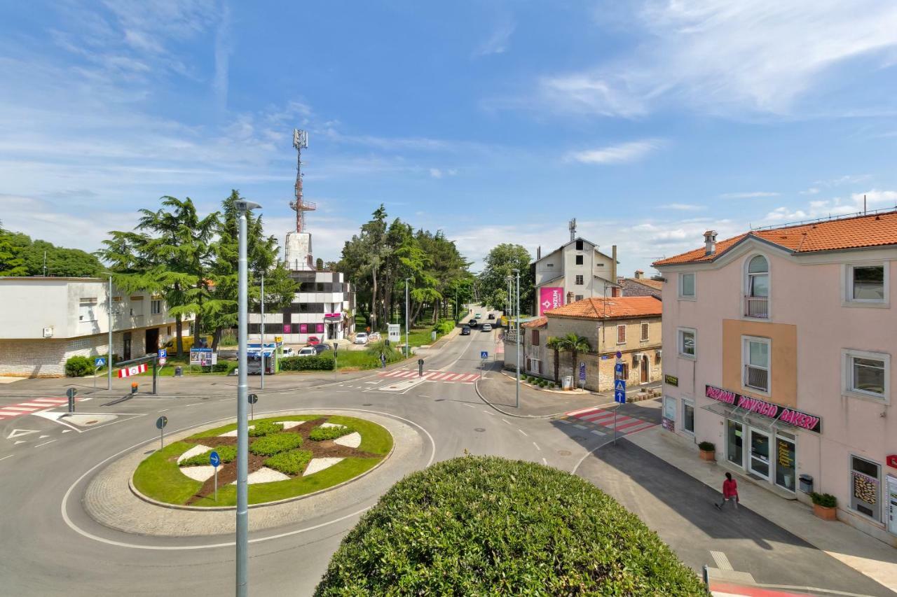 City Center Blue Dream Umag Exteriör bild